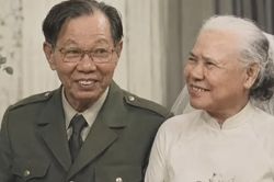 Anh quân y chinh phục cô y tá xinh đẹp, viết nên chuyện tình 52 năm
