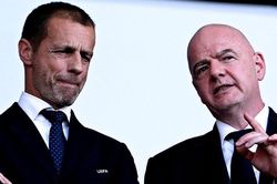 Chủ tịch FIFA, Infantino: Toan t&iacute;nh v&agrave; cuộc khủng hoảng kh&ocirc;ng ngờ