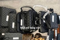 Hà Nội: Từ cửa hàng bán túi giả nhãn hiệu Louis Vuitton, Gucci, lộ xưởng gia công
