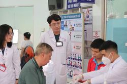 TP HCM khám sức khỏe miễn phí cho người dân