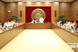 Đại biểu Quốc hội đoàn Nghệ An thảo luận về các dự án luật