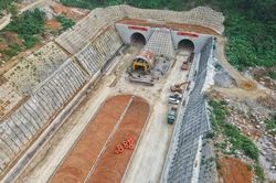Vốn đầu tư công và FDI thực hiện tăng trưởng tích cực trong bảy tháng qua