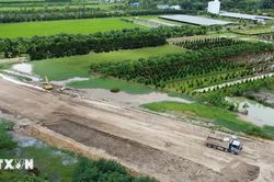 Đồng Tháp đề nghị bổ sung đường gom dân sinh dọc cao tốc Mỹ An-Cao Lãnh
