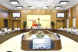 Ho&agrave;n thiện thể chế, th&aacute;o gỡ 'điểm nghẽn', tạo động lực ph&aacute;t triển đất nước