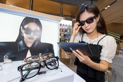 Kính AI ngày càng khó phát hiện, các trường đại học Hàn Quốc gấp rút siết quy chế thi