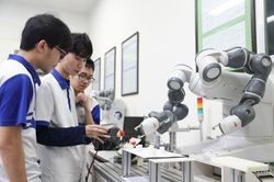 Chuẩn h&oacute;a quy tr&igrave;nh x&acirc;y dựng chương tr&igrave;nh, gi&aacute;o tr&igrave;nh d&ugrave;ng chung trong gi&aacute;o dục đại học