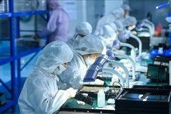 Xung đột Trung Đông làm chậm đà phục hồi sản xuất toàn cầu