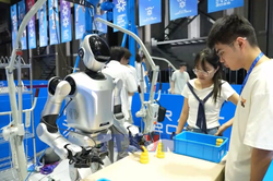 Chung kết cuộc thi robot hình người CRAIC 2026 tại Trung Quốc