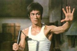 Những đạo cụ gắn liền với Lý Tiểu Long