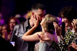 Điều đặc biệt trong lời thề nguyện của Taylor Swift và Travis Kelce