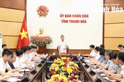 Chủ tịch UBND tỉnh Tô Anh Dũng làm việc với Văn phòng UBND tỉnh