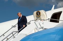 Tổng thống Trump: Đàm phán Mỹ - Iran diễn ra vào thứ Hai