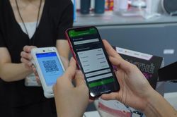 TP.HCM đặt mục ti&ecirc;u doanh số b&aacute;n lẻ thương mại điện tử tăng 25% mỗi năm