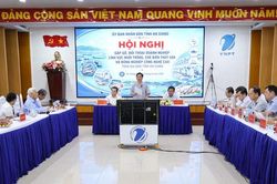 Chủ tịch UBND tỉnh An Giang Hồ Văn Mừng yêu cầu tháo gỡ dứt điểm vướng mắc thủ tục, đất đai cho doanh nghiệp