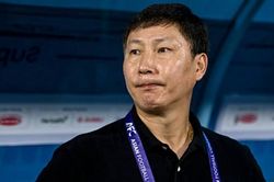 HLV Kim Sang-sik và chiếc áo đen phong thủy: Cú hích tâm lý trước đại chiến Indonesia