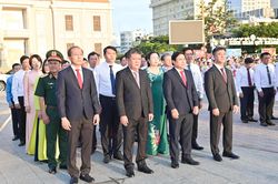 Lãnh đạo tỉnh và gần 1.000 cán bộ, chiến sĩ Công an tham gia Lễ chào cờ tháng 8