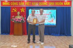 Hơn 50 học viên tham gia khóa học bơi cứu đuối