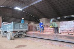 Động lực ph&aacute;t triển kinh tế tư nh&acirc;n ở Phong Thổ