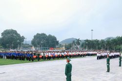 Thiêng liêng Lễ Chào cờ tháng 8: Bản hùng ca mùa thu ở Lào Cai