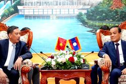 Bí thư Tỉnh ủy Viêng Chăn (Lào) tiếp xã giao đoàn đại biểu tỉnh Lào Cai (Việt Nam)