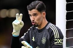 Altay Bayindir chia tay Manchester United gia nhập Celta Vigo theo dạng cho mượn