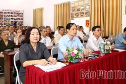 Phó Chủ tịch HĐND tỉnh Nguyễn Thị Cẩm Phương dự sinh hoạt Chi bộ Tổ dân phố số 2 Hùng Vương