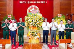 Tăng cường phối hợp, đồng h&agrave;nh triển khai c&aacute;c nhiệm vụ quốc ph&ograve;ng, qu&acirc;n sự địa phương