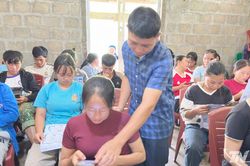 Xã Cao Minh triển khai mô hình điểm 'Bình dân học AI'