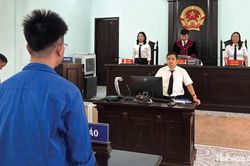 Cú trượt dài của vị bác sĩ dưới bóng ma tiền ảo