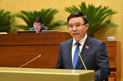 Bộ trưởng Bộ Công Thương Lê Mạnh Hùng trình bày Tờ trình dự án Luật Dầu khí (sửa đổi)