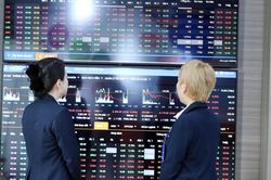 Chứng khoán phái sinh ngày 3/8: Nhà đầu thận trọng trước nhịp bứt phá mạnh của VN30