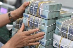 Thu ngân sách nhà nước vượt 1,8 triệu tỷ đồng, tăng 16%