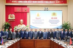 Việt Nam chia sẻ kinh nghiệm tinh gọn bộ máy với Bộ Nội vụ Campuchia