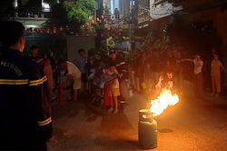 C&ocirc;ng an H&agrave; Nội hưởng ứng phong tr&agrave;o thi đua 'Ba nhất'