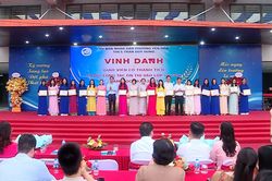 Chào đón học sinh lớp 6