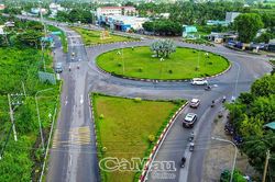 Bất cập hạ tầng tại vòng xoay Cầu Sập, tiềm ẩn nguy cơ tai nạn