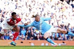 Siêu cúp Anh rời nước Anh sau 20 năm, Arsenal và Man City tranh cúp tại Cardiff