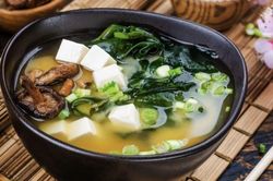 Mách bạn mẹo nấu canh rong biển chuẩn vị Hàn Quốc, thơm ngon và không bị tanh