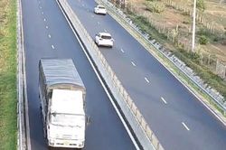 Phạt nghi&ecirc;m minh nữ t&agrave;i xế l&ugrave;i xe tr&ecirc;n cao tốc Vĩnh Hảo - Phan Thiết