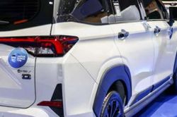 Cạnh tranh Mitsubishi Xpander, MPV 7 chỗ của Toyota giá 440 triệu đồng đẹp long lanh, động cơ hybrid hiện đại
