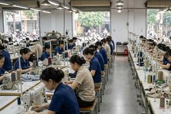 Trường hợp nào doanh nghiệp được chuyển người lao động làm công việc khác hợp đồng lao động?