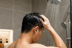 Nên tắm bao nhiêu lần mỗi ngày?