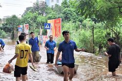Miền Bắc lại liên tiếp hứng các đợt mưa to, cảnh báo ngập úng