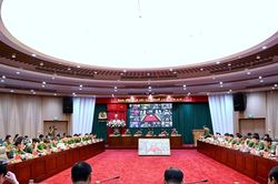Ph&aacute;t huy vai tr&ograve; gương mẫu, phấn đấu ho&agrave;n th&agrave;nh xuất sắc nhiệm vụ được giao