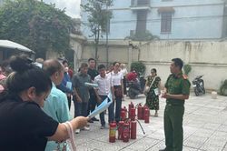 Huấn luyện nghiệp vụ chữa cháy cho lực lượng bán chuyên trách tại cơ sở