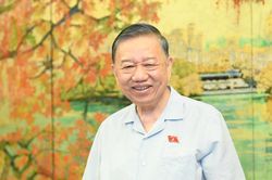 Tổng B&iacute; thư, Chủ tịch nước: Sắp xếp mỗi x&atilde;, phường c&oacute; một trường cấp 1, cấp 2, cấp 3
