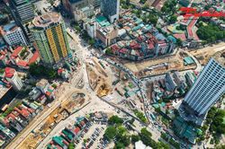 H&agrave; Nội 'th&uacute;c' tiến độ cầu vượt Nguyễn Ch&iacute; Thanh, y&ecirc;u cầu xử l&yacute; dứt điểm vướng mắc mặt bằng