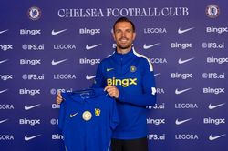 Jordan Henderson ch&iacute;nh thức đến Chelsea