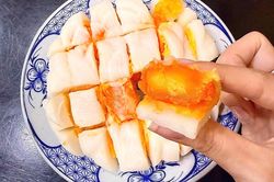 Chưa đến Trung thu, nhiều loại bánh độc đáo đã 'cháy hàng'
