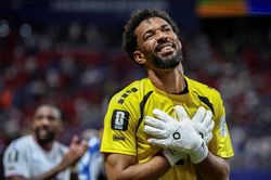 Hơn 40.000 CĐV chào đón 'hiện tượng' World Cup